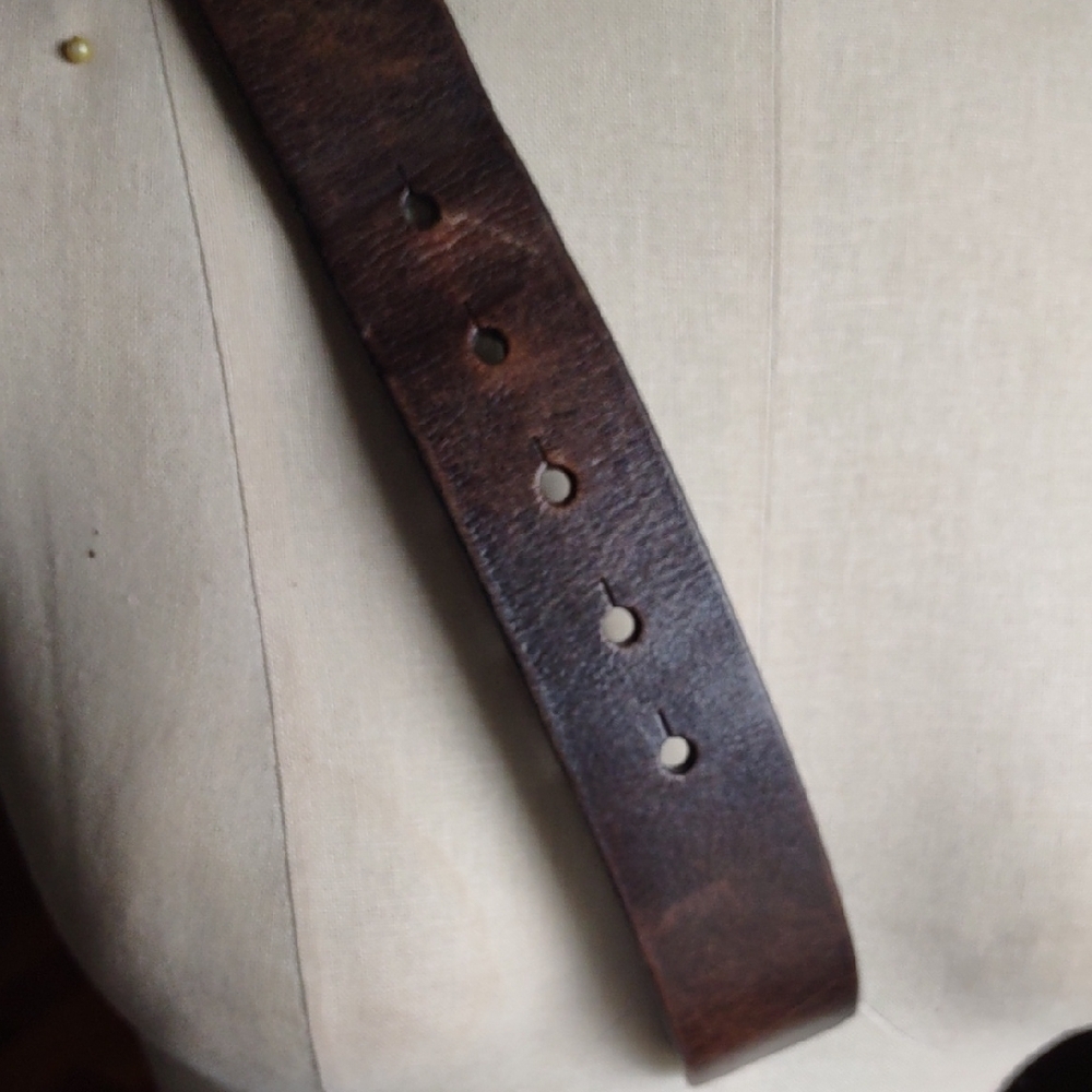 Fossil Men's Brown Leather Belt - Picture 2 of 8